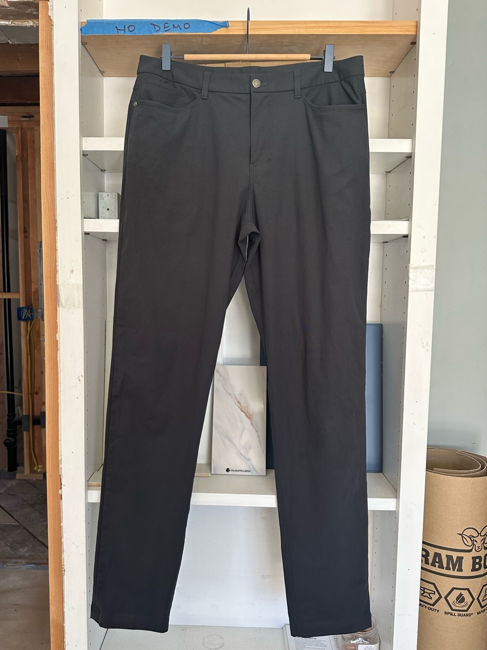 Lululemon ABC Classic Fit 5 Pocket Chino Pant Mens Size 35 x 35 Black M5AQMT